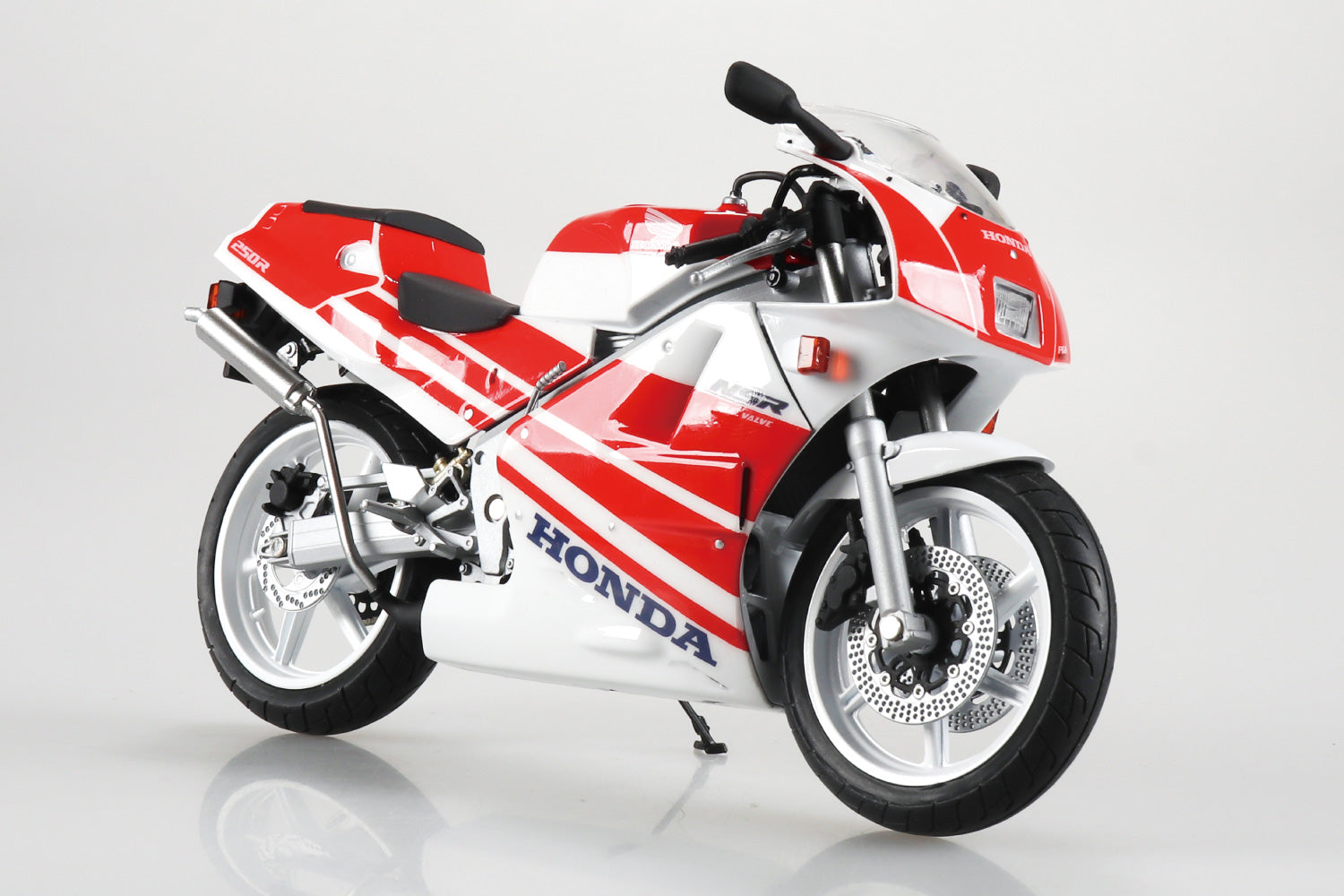 Aoshima 1/12 Diecast Motorcycle Honda NSR250R '89 Ross White × Fighting Red
