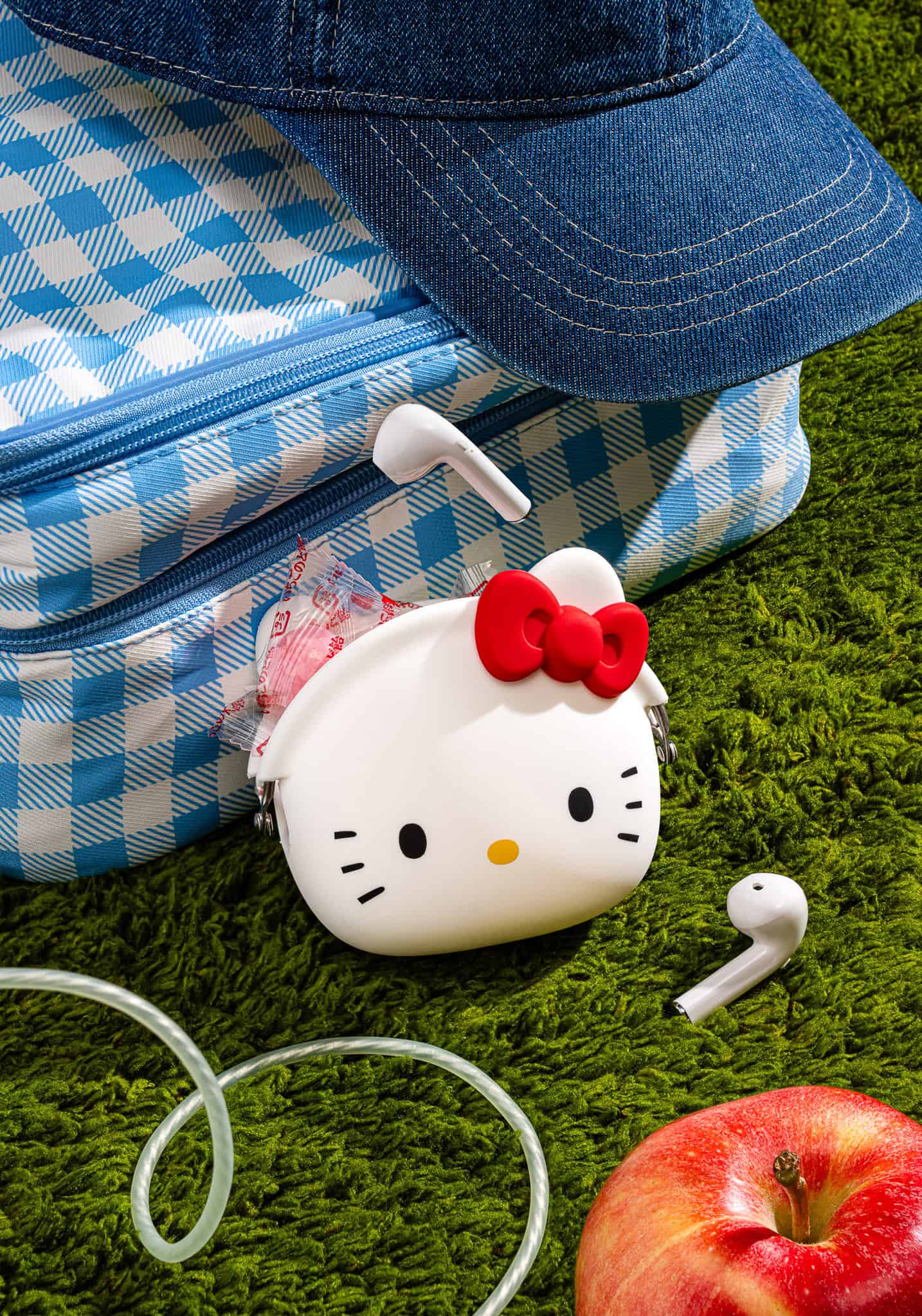 mimi POCHI Hello Kitty (White)